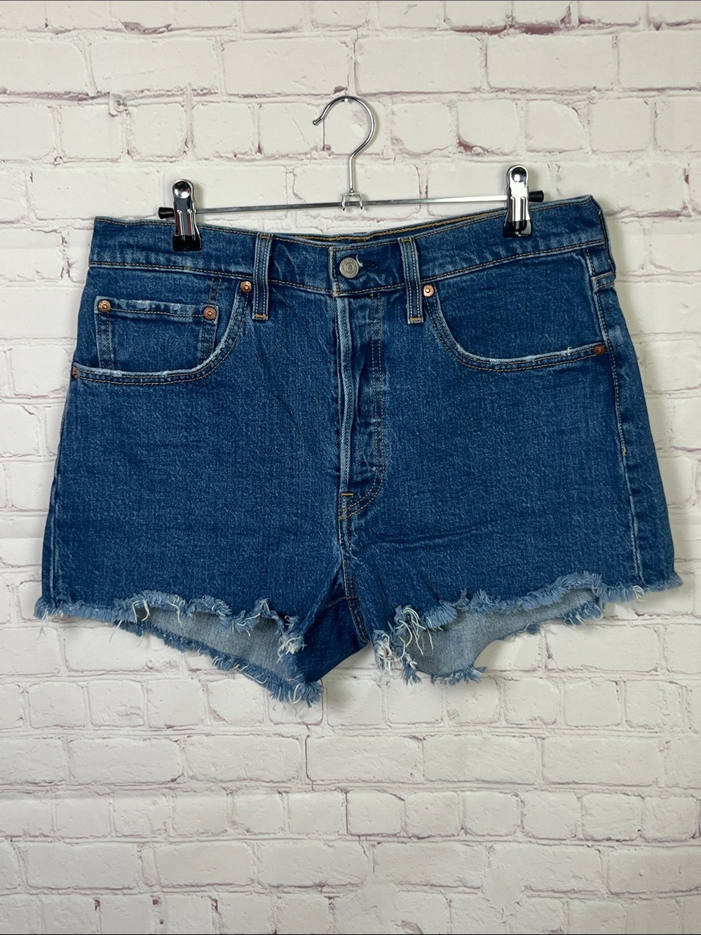 Levi's 501 Button Fly Cut Off Denin Shorts Size 30
